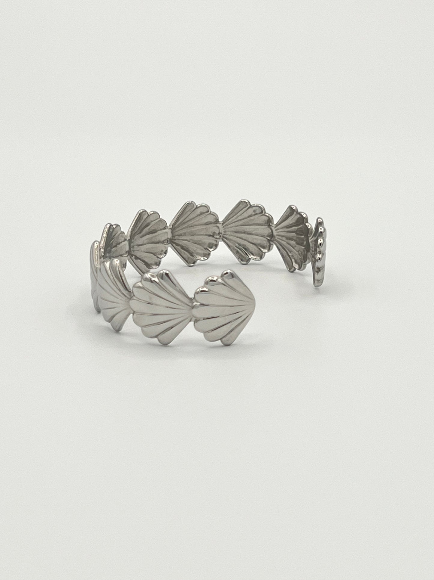 SEASHELL CUFF