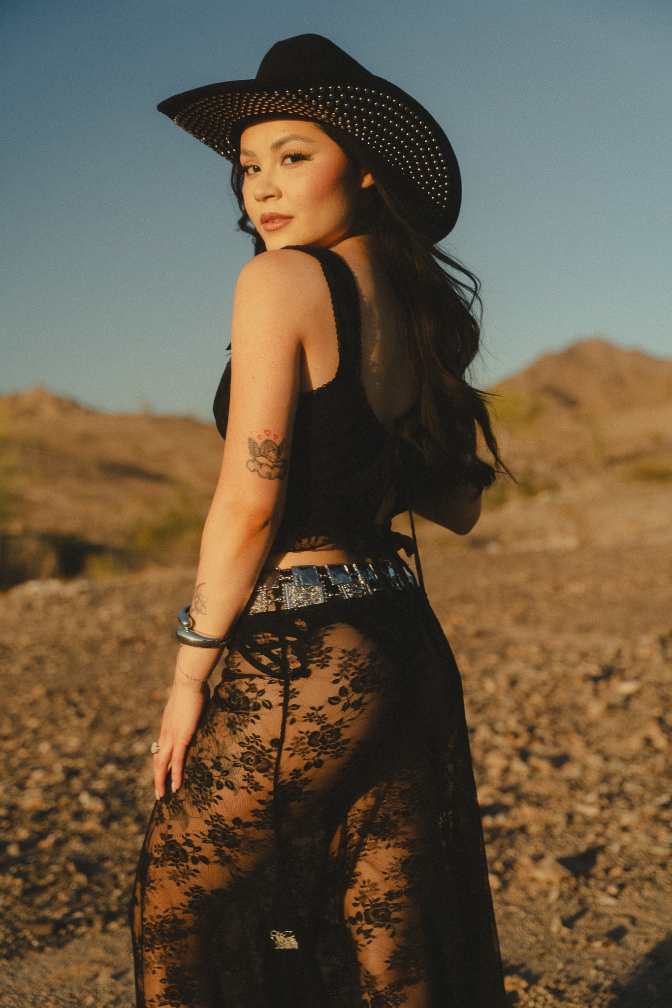 TREK LACE TOP