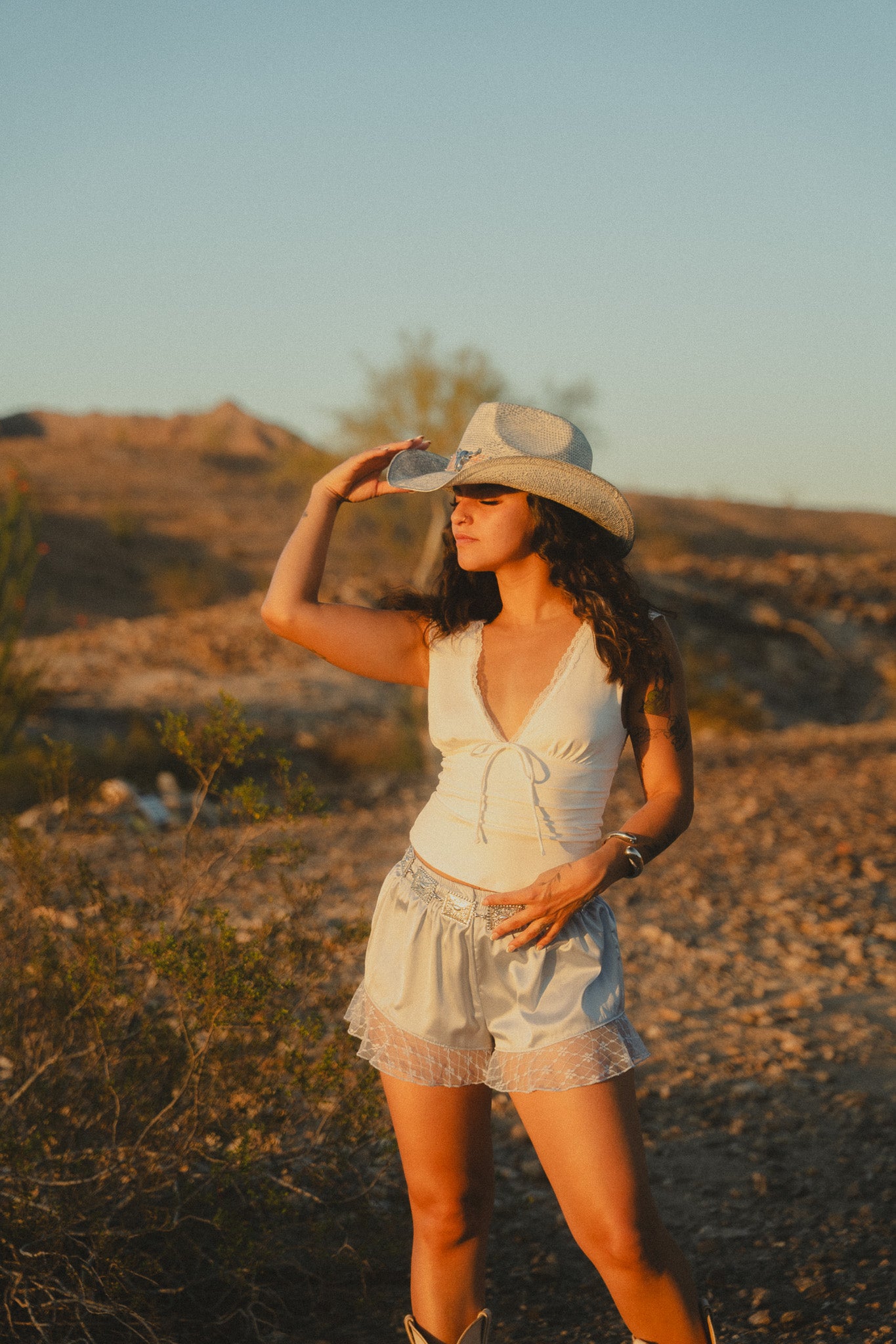 VALLEY LACE TOP