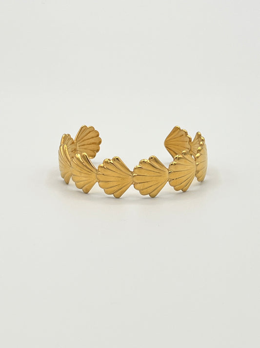 SEASHELL CUFF