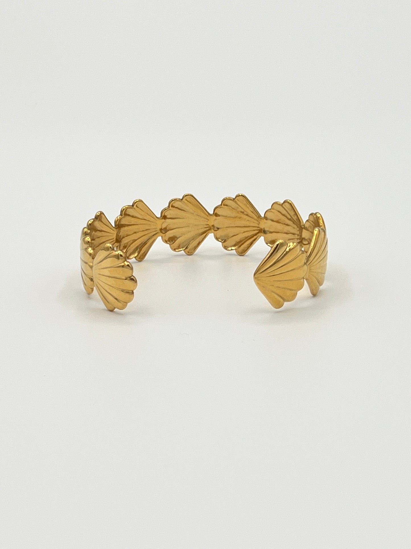 SEASHELL CUFF