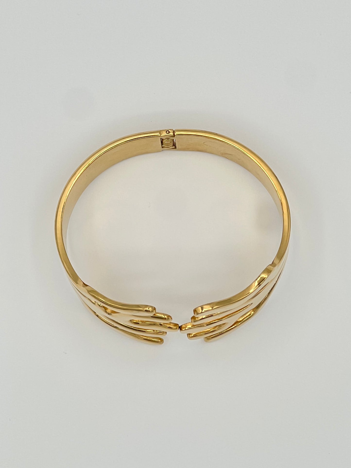 CORAL COAST HINGE CUFF