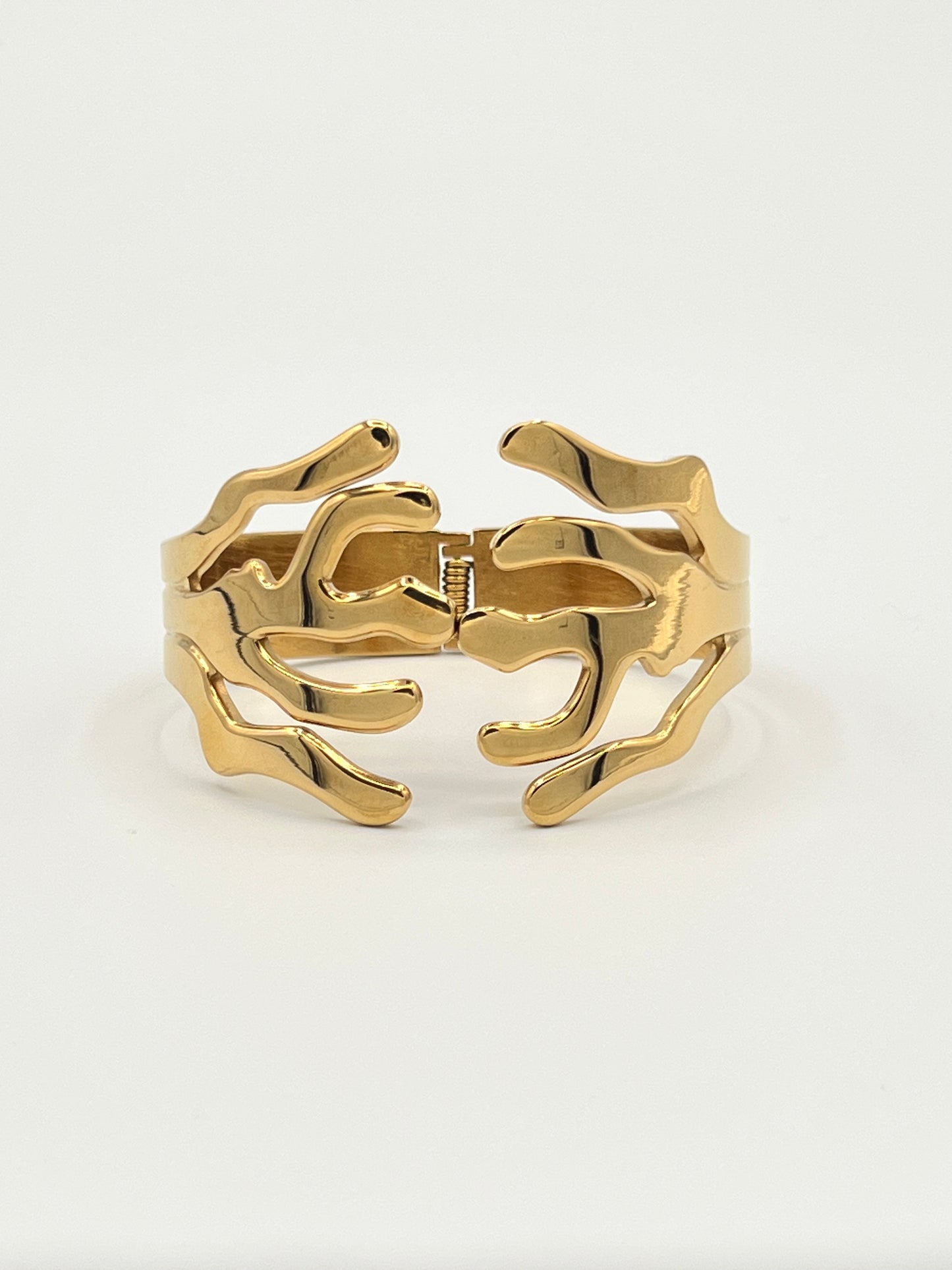 CORAL COAST HINGE CUFF