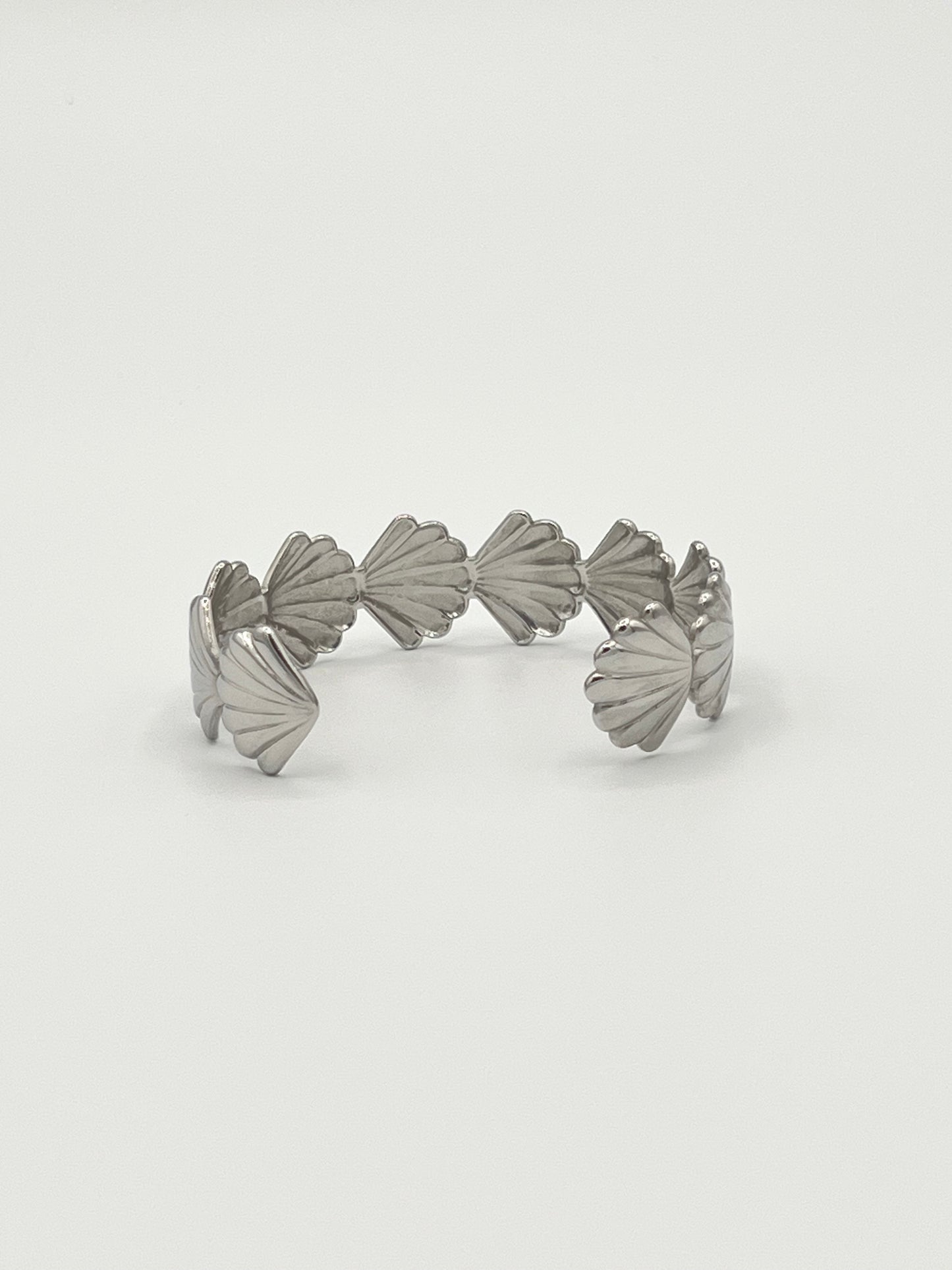 SEASHELL CUFF